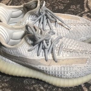 SOLD Yeezy Preowned kids boost size12